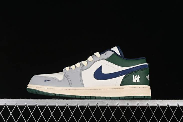 Picture of Air Jordan 1 LOW _SKUfw18028431268383485fw